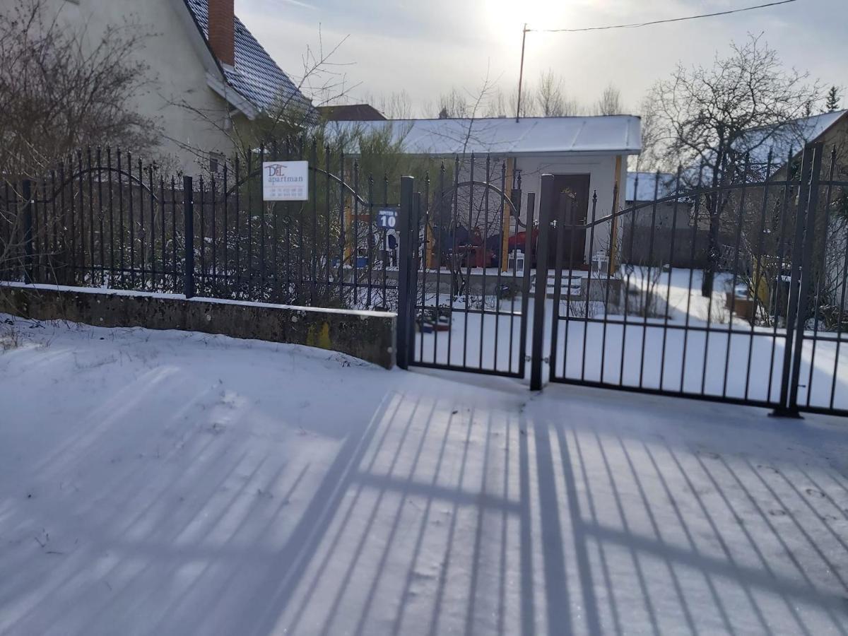 Deel Apartman Nyíregyháza Buitenkant foto