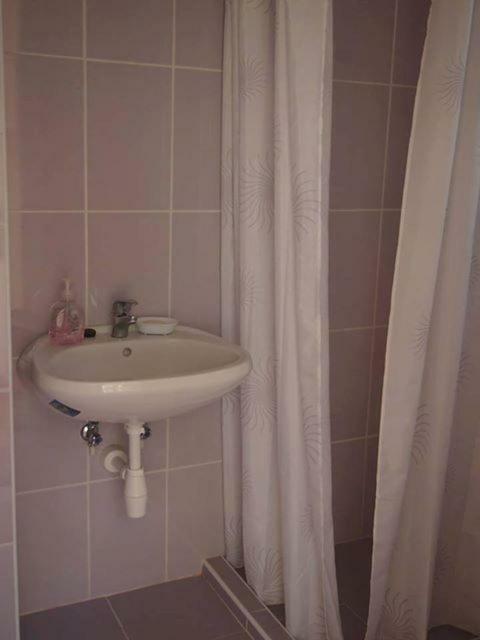 Deel Apartman Nyíregyháza Buitenkant foto